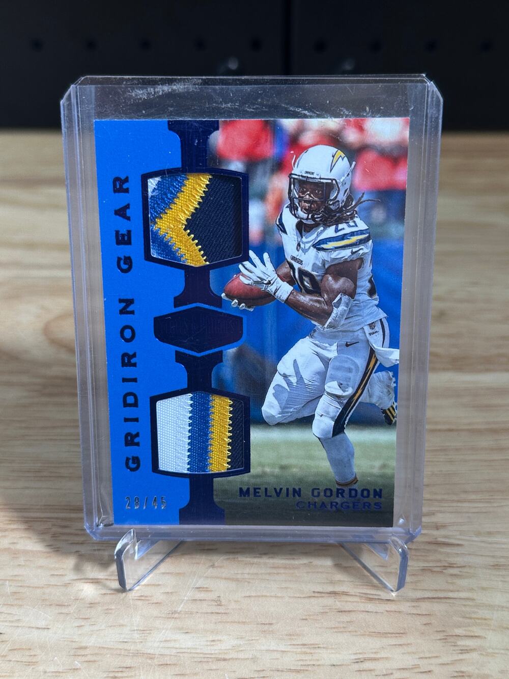 2018 Panini Plates & Patches Melvin Gordon III Gridiron Gear Patch Blue #/45 - Picture 1 of 2
